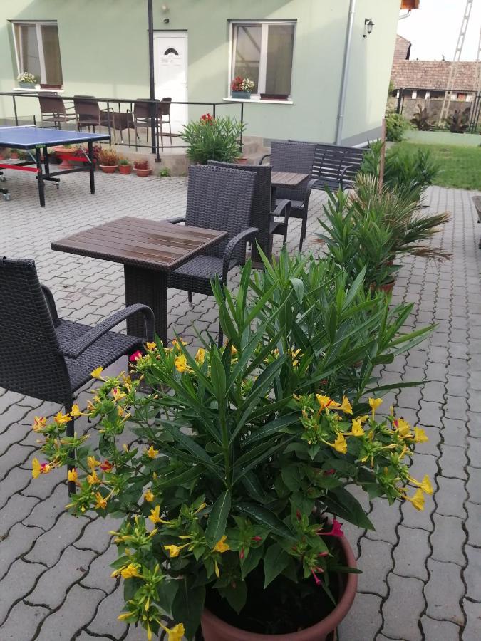 Attila Vendeghaz Tapioszentmarton Hotel Luaran gambar