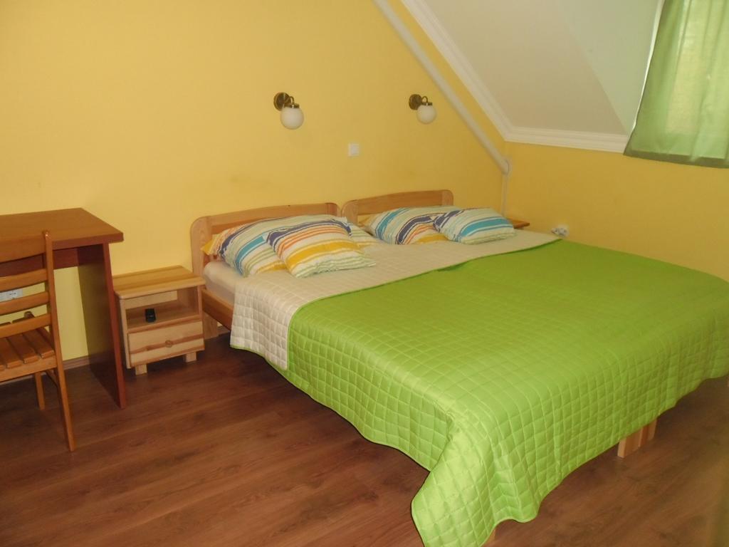 Attila Vendeghaz Tapioszentmarton Hotel Luaran gambar